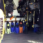 Puravida Divehouse B&B