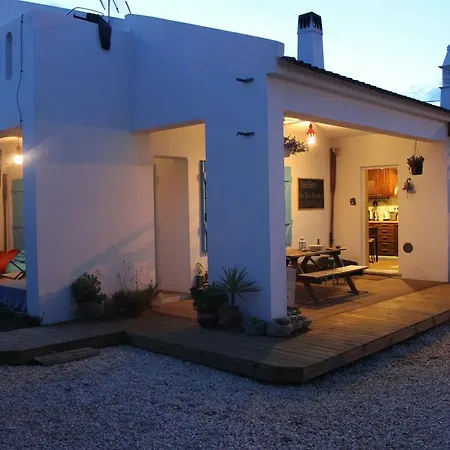 Puravida Divehouse Bed & Breakfast